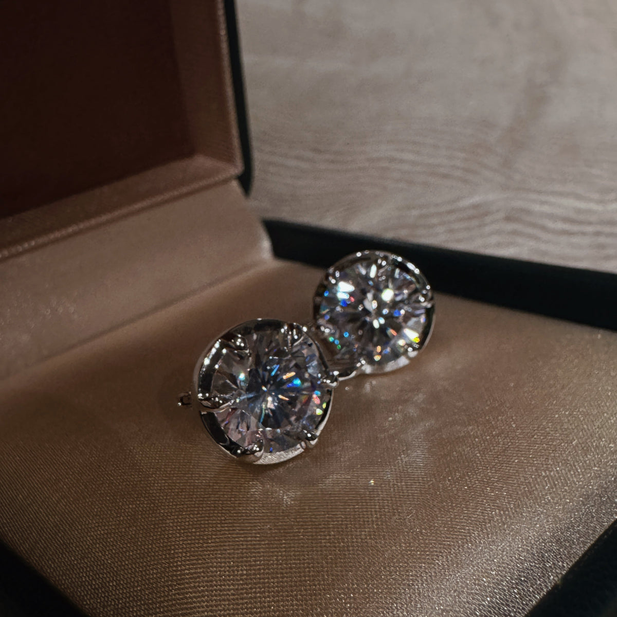Boucles d'oreilles Moissanite Rayonnante